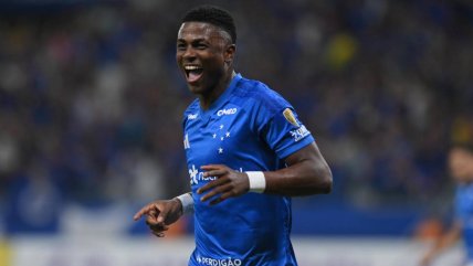  Cruzeiro derrotó a Boca y asumió el liderato en el grupo de la UC  