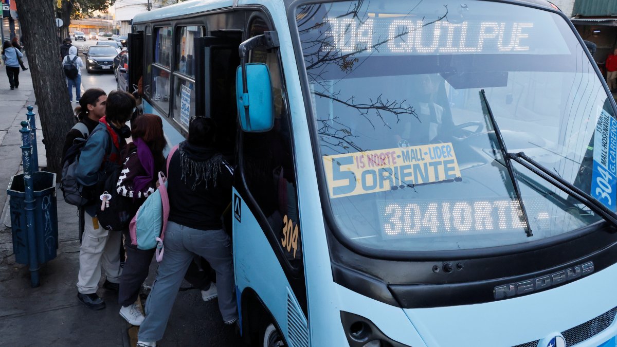 Micreros de Valparaíso pusieron fin al paro por el alza de combustibles