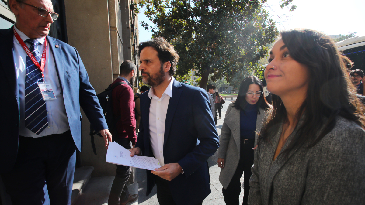 FA pide a Hacienda revelar todas sus modificaciones presupuestarias