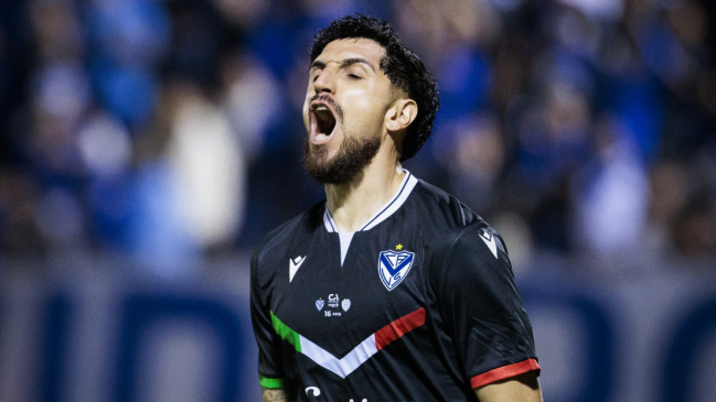   [VIDEO] Diego Valdés marcó el gol que cerró la victoria de Vélez Sarsfield por Copa Argentina 
