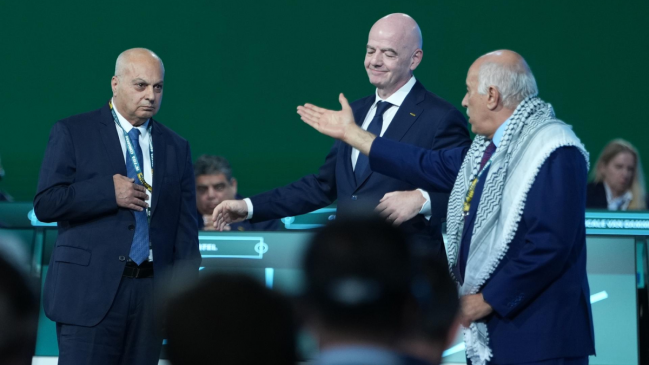 Tensión en la FIFA: Infantino fracasó en su intento de un apretón de manos entre Palestina e Irsael