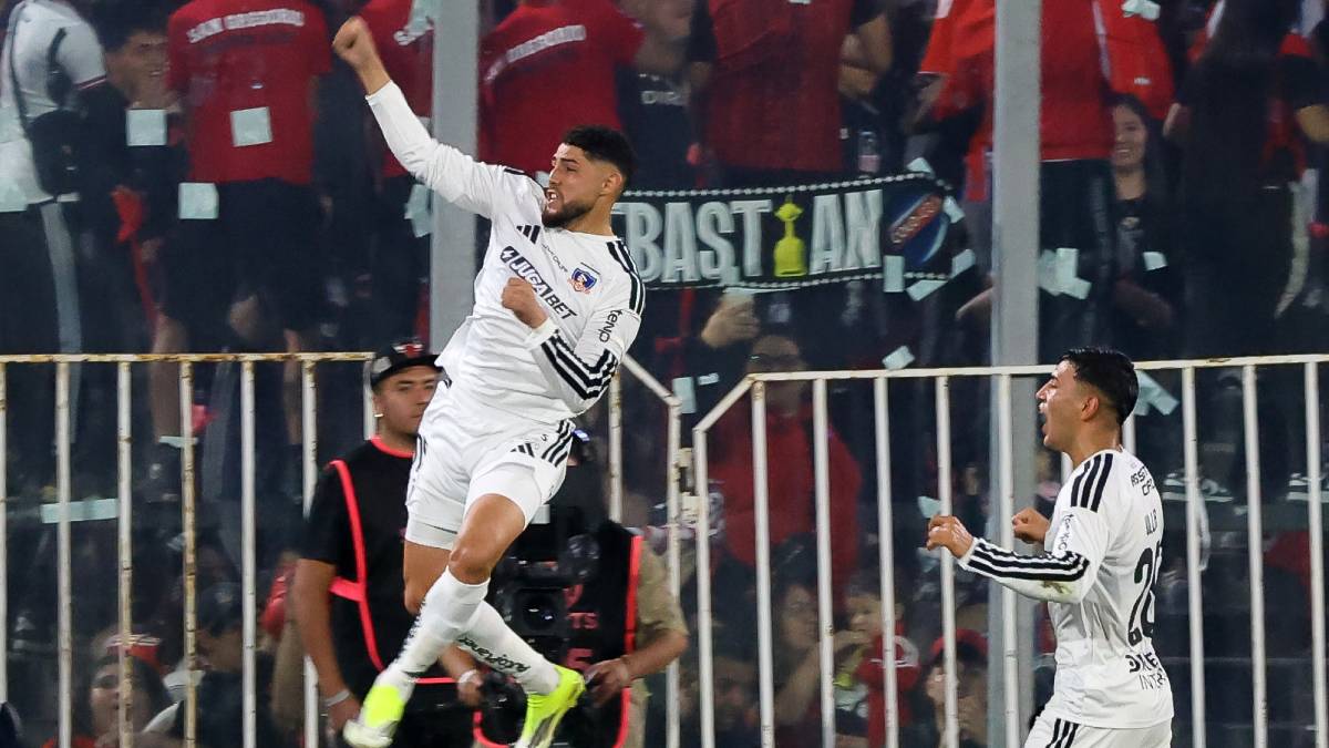 [VIDEO] Romero aprovechó penal que le cometieron a Correa y adelantó a Colo Colo