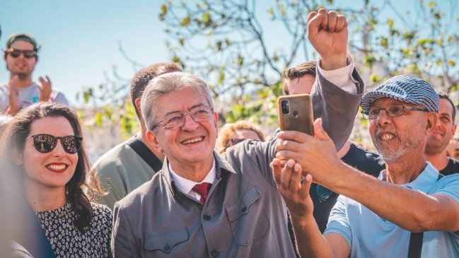 Francia: Líder izquierdista Mélenchon anunció su candidatura a las presidenciales de 2027