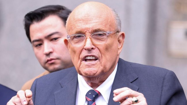 Rudy Giuliani está hospitalizado en condición crítica, pero estable