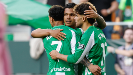 Betis de Pellegrini ganó con claridad y se afianzó en el expectante quinto puesto de la Liga