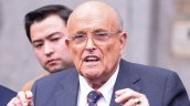 Rudy Giuliani está hospitalizado en condición crítica, pero estable