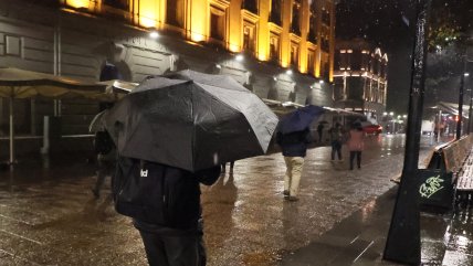 Sistema frontal arriba esta semana a la zona central: ¿Qué días lloverá?