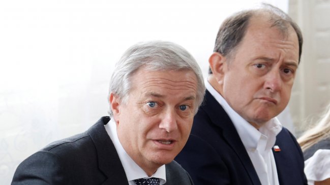 Poduje tras reunirse con Kast: 