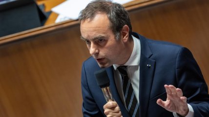  Francia prepara nuevas ayudas ante alza de los combustibles por una guerra 