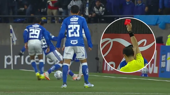[VIDEO] Dura falta: Cruzeiro quedó con uno menos ante la UC tras la expulsión de Keny Arroyo