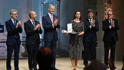 Felipe VI entregó premio de DD.HH. al Museo de la Memoria de Chile