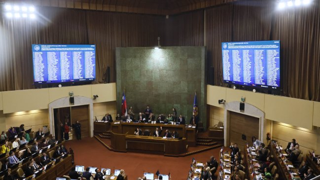 Oposición acusa que megarreforma tiene 