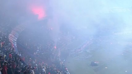   [VIDEO] Duelo de Independiente Medellín y Flamengo fue interrumpido por disturbios de hinchas 
