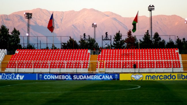 Palestino anunció cambio de localía para futuros duelos por resiembra del Municipal de La Cisterna