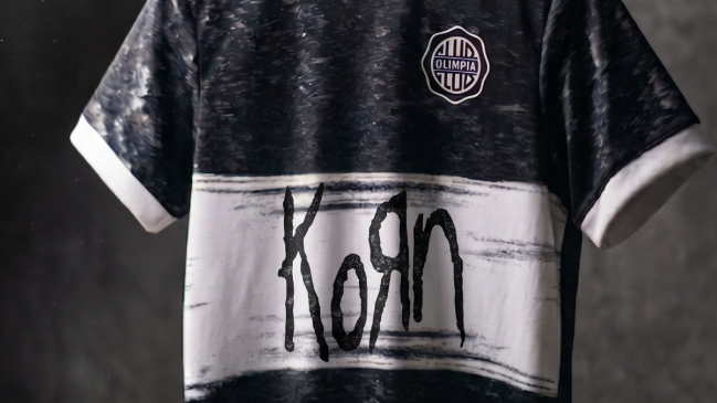 Olimpia lanzó una camiseta en colaboración con la banda Korn