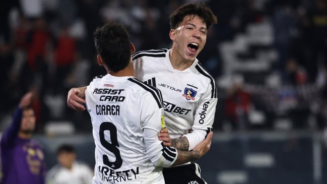 [VIDEO] Leandro Hernández apareció con un cabezazo y marcó la ventaja para Colo Colo