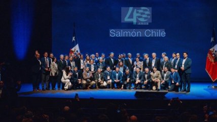   Desafíos de la industria y debate por ley lafkenche marcaron el Salmón Summit 2026 