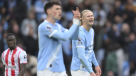 Manchester City arrasó con Brentford y se mantuvo en la lucha por la Premier League