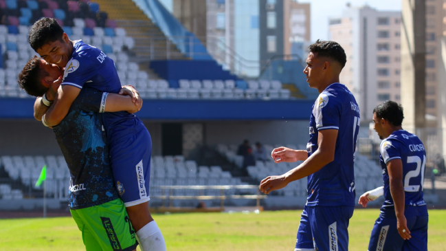 Deportes Antofagasta superó a San Luis y se acercó a los líderes en el Ascenso