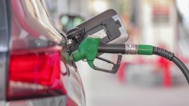 La Casa Blanca evalúa suspender impuesto a los combustibles