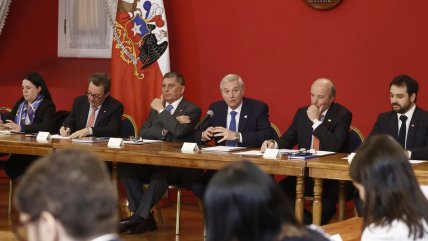 Dos meses de Kast: ¿Gobierno con desórdenes o en el camino correcto?