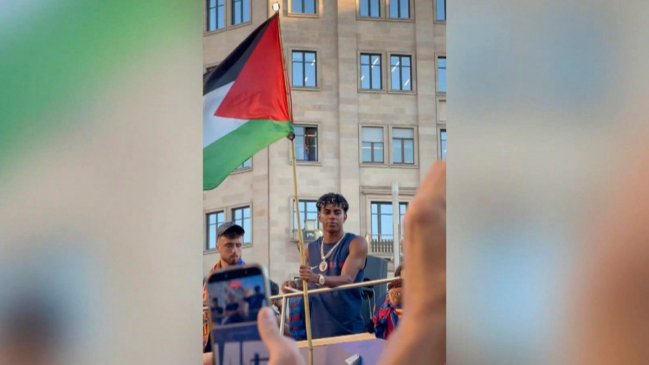 [VIDEO] Lamine Yamal ondeó bandera palestina durante celebración del título de FC Barcelona