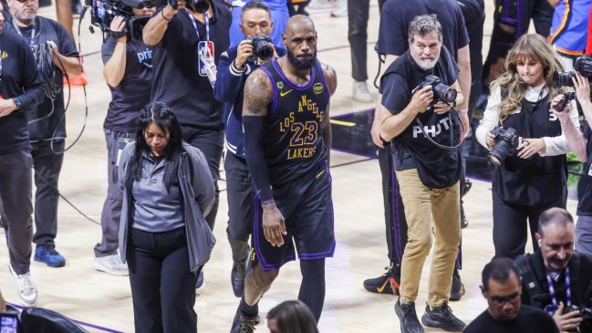 LeBron James: 