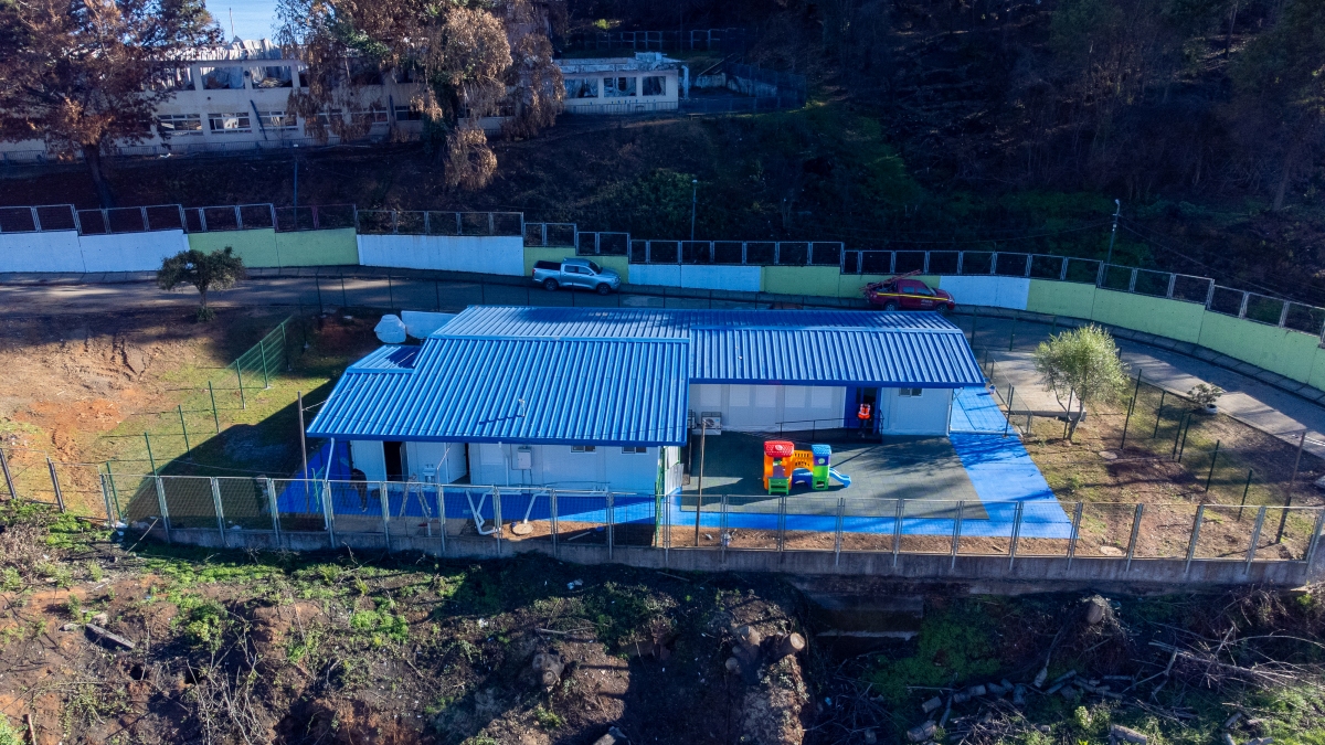 Sala cuna modular se levantó a meses de los incendios en Lirquén