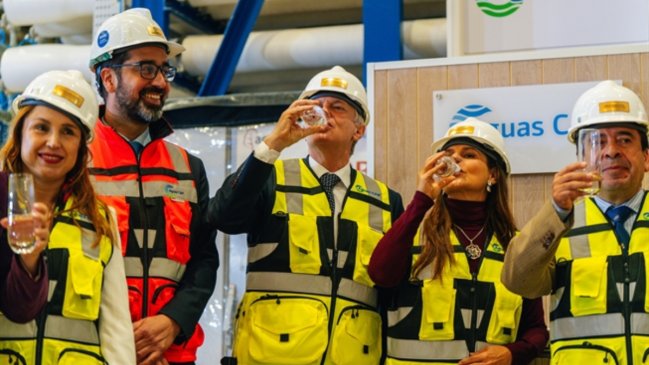 Las claves de la ley promulgada por Kast para impulsar la desalación en Chile