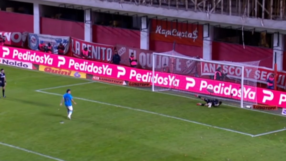 Cortés atajó dos penales en la eliminación de Argentinos ante Belgrano en semifinales