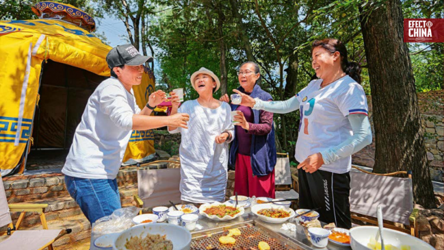 China Hoy: De las visitas fugaces a las estancias globales