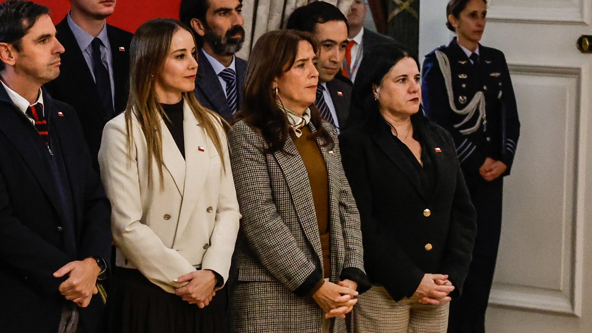Cambio de gabinete: Primera dama reconfortó a las removidas Sedini y Steinert
