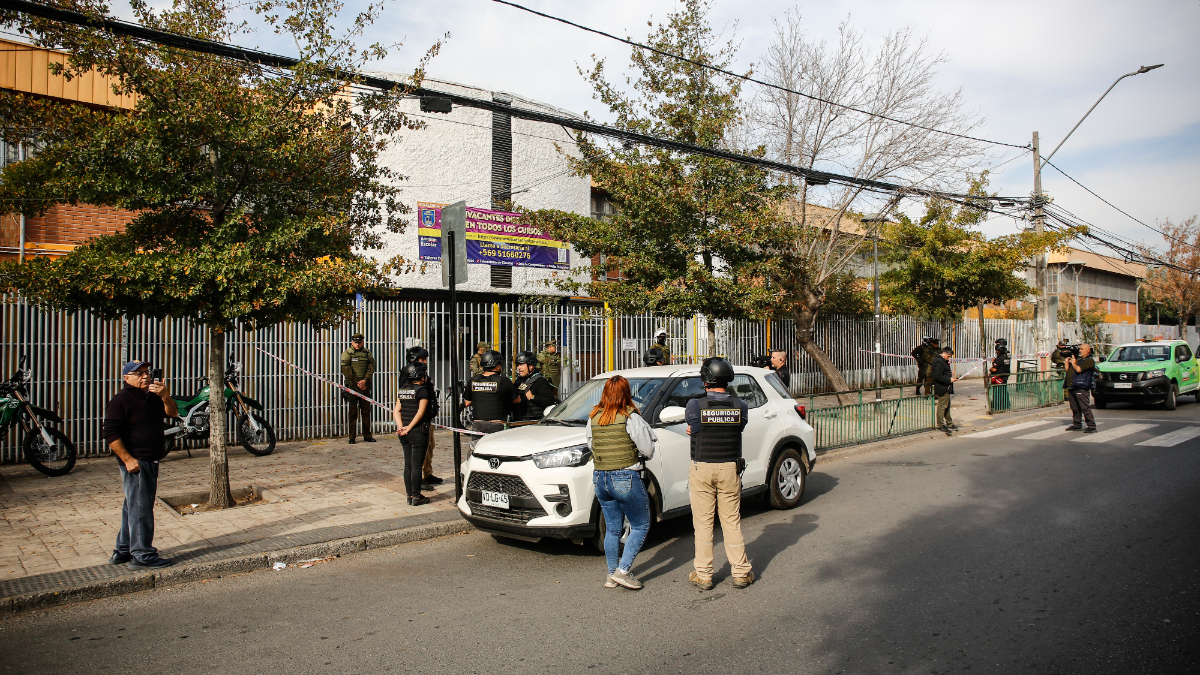 Menor resultó herida a bala en las afueras de colegio de La Granja