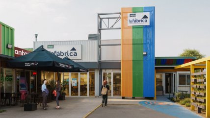 "La Fábrica de Renca" convirtió un espacio abandonado en un hub de emprendimiento e innovación