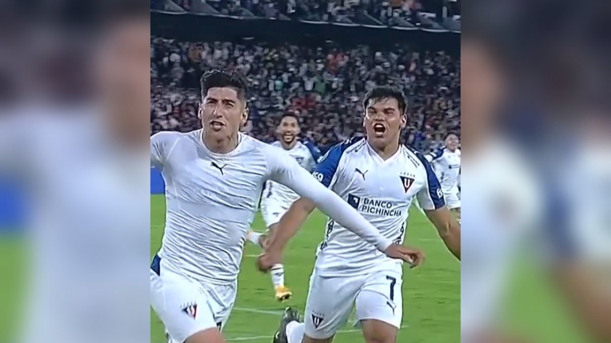 [VIDEO] Fernando Cornejo selló con un golazo el pasaje de Liga de Quito a octavos en la Libertadores