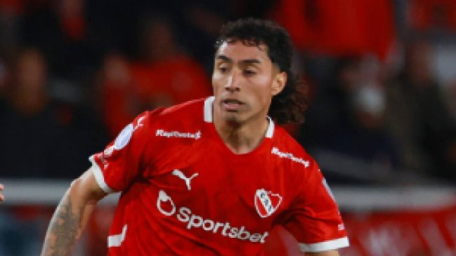 Luciano Cabral vive días claves para definir su futuro en Independiente