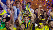 [VIDEOS] El doblete y los festejos de Cristiano con la copa de campeón de la liga saudí