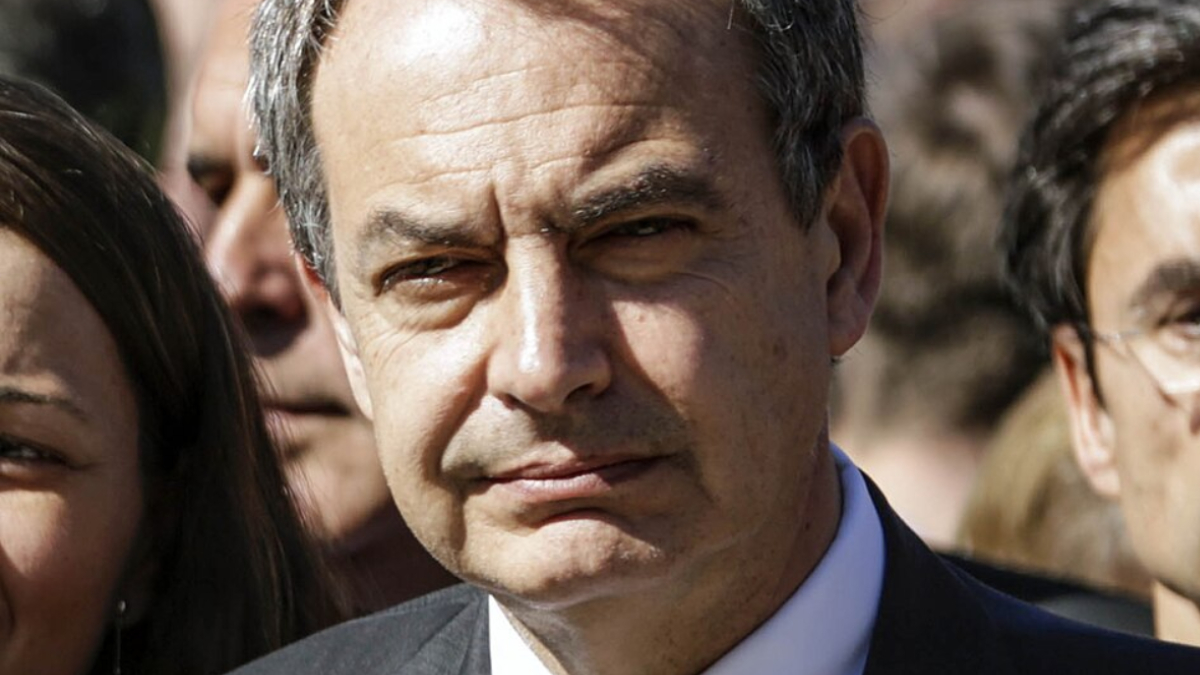 Justicia bloqueó cuentas de Rodríguez Zapatero, imputado por corrupción