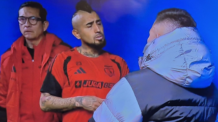   Arturo Vidal y Gary Medel se reunieron tras finalizar el clásico de la UC y Colo Colo 