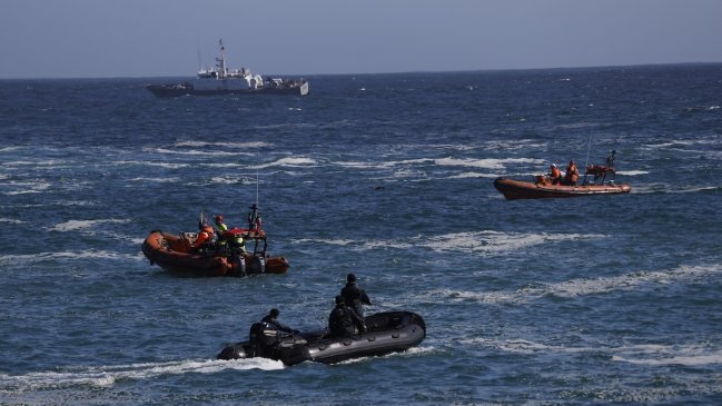 Talcahuano: Armada busca a tripulantes desaparecidos tras volcamiento de barco pesquero