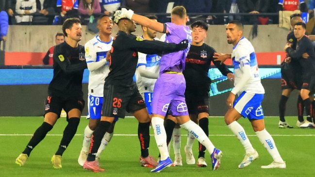 Arbitro identificó a jugadores de la UC y Colo Colo que participaron de la gresca final