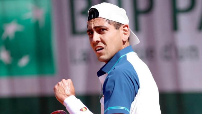 Un sólido Alejandro Tabilo concretó un arrollador debut en Roland Garros