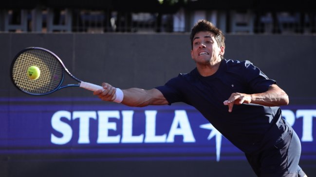 Cristian Garin hace su estreno en Roland Garros