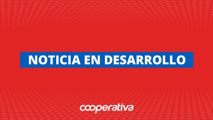 Bus Red fue quemado por desconocidos en el centro de Santiago