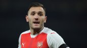 Futbolista español Lucas Pérez sufrió millonaria estafa con billetes falsos