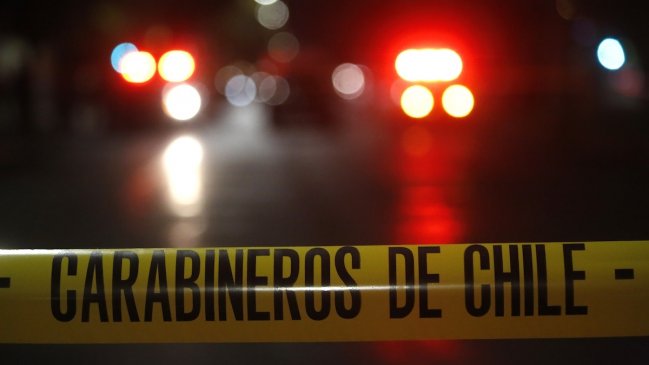 Las Condes: Asaltantes golpearon a una mujer y apuntaron a su hija para robarles su auto