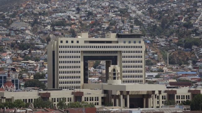 Valparaíso: 23 recintos educacionales suspenderán sus clases por Cuenta Pública