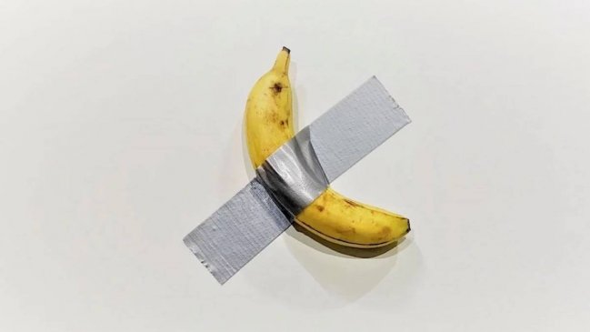 Roban el plátano de controvertida obra en museo francés