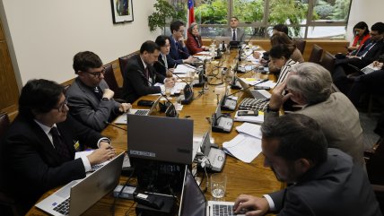 Megarreforma: Oficialismo pidió al Socialismo Democrático no alinearse con el PC y el FA