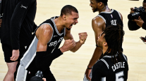 Los Spurs vencieron al campeón Oklahoma y se citaron con los Knicks en las finales de NBA